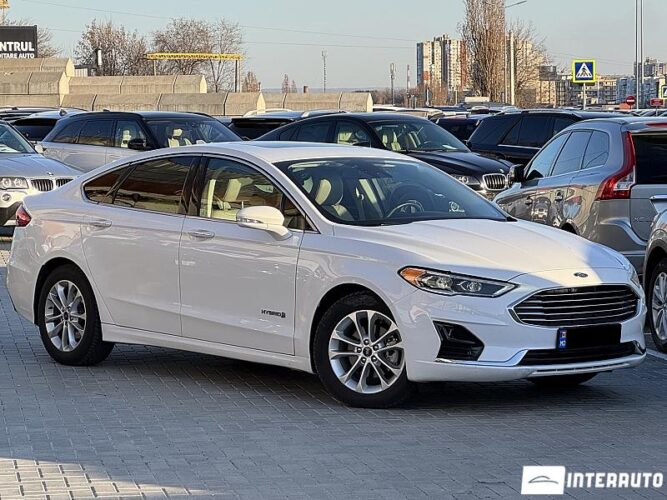 Ford Fusion 34 interauto-car