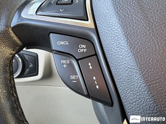 Ford Fusion 41 interauto-car