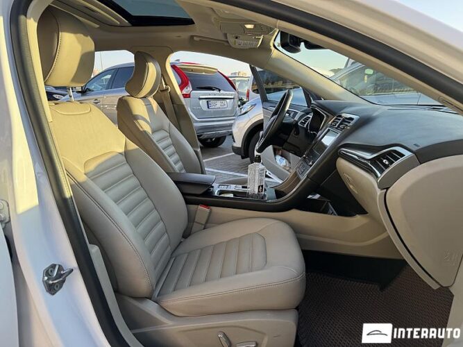 Ford Fusion 51 interauto-car