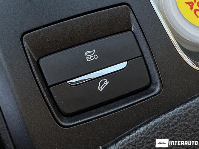 Ford Fusion 47 interauto-car