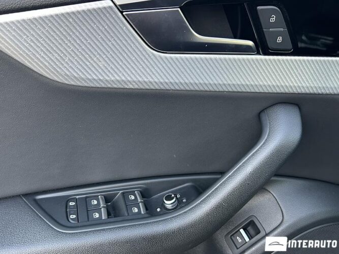 Audi A5 40 interauto-car