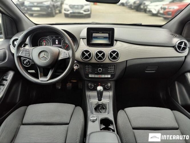 Mercedes B 180 34 interauto-car