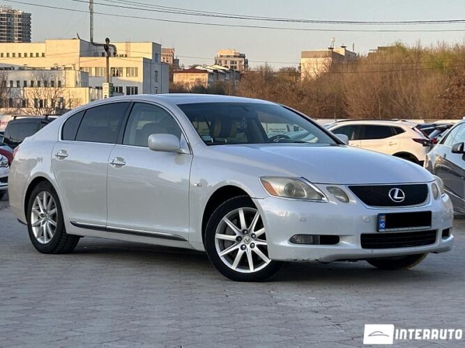 Lexus GS 300 35 interauto-car