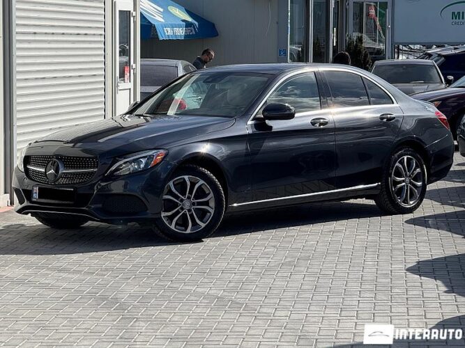 Mercedes C 300 2016 doar la InterAuto