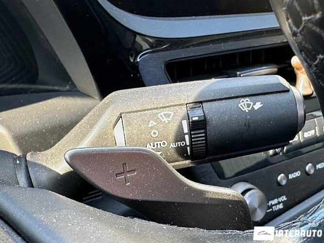 Lexus ES 300h 52 interauto-car