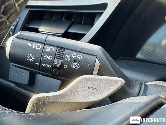 Lexus ES 300h 49 interauto-car