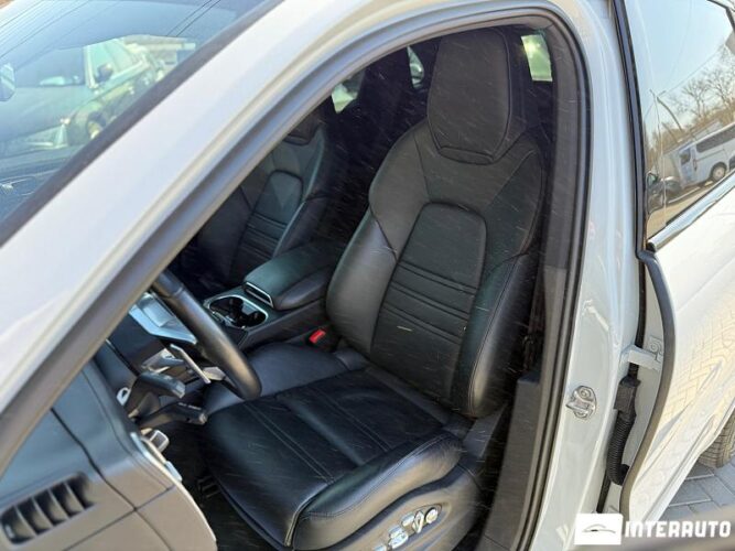 Porsche Cayenne 45 interauto-car