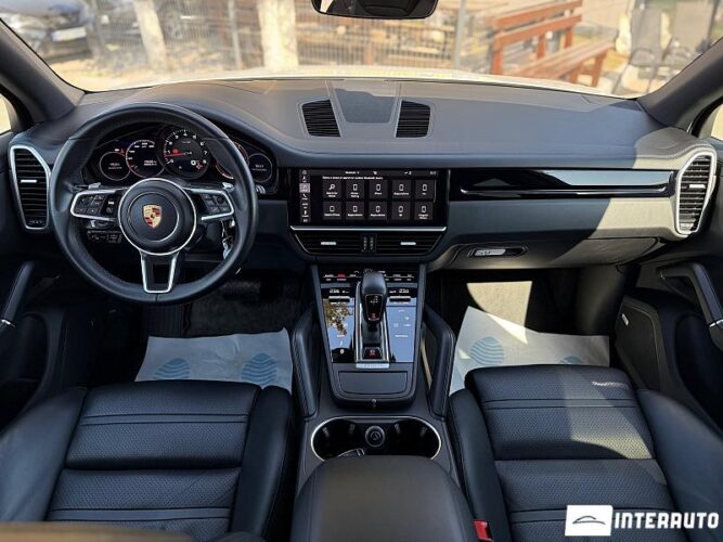 Porsche Cayenne 52 interauto-car