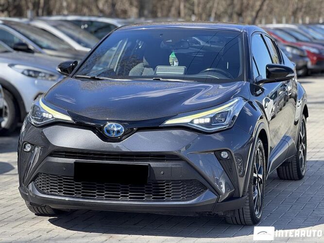 Toyota C-HR 32 interauto-car
