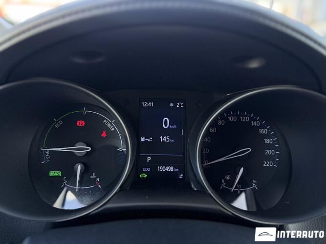 Toyota C-HR 44 interauto-car