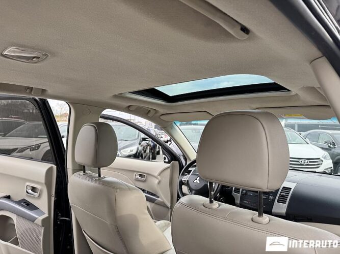 Mitsubishi Outlander XL 47 interauto-car