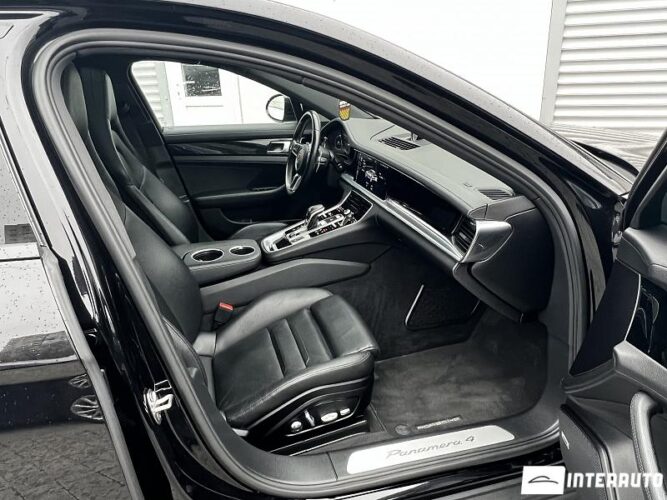 Porsche Panamera 48 interauto-car