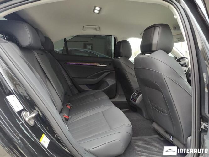 Skoda Superb 48 interauto-car