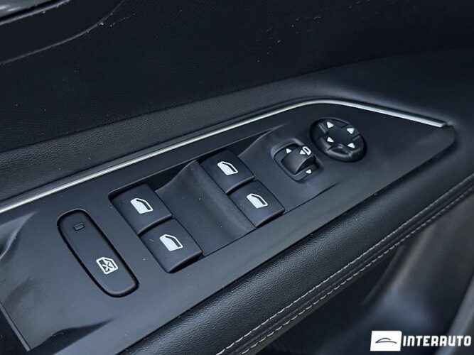 Peugeot 3008 38 interauto-car