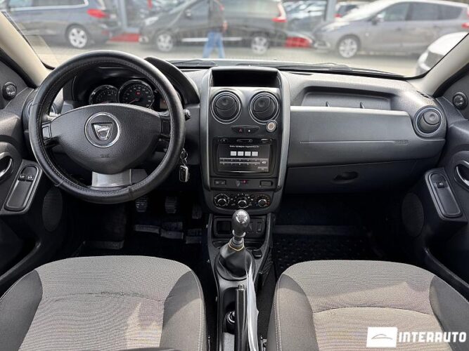Dacia Duster 38 interauto-car