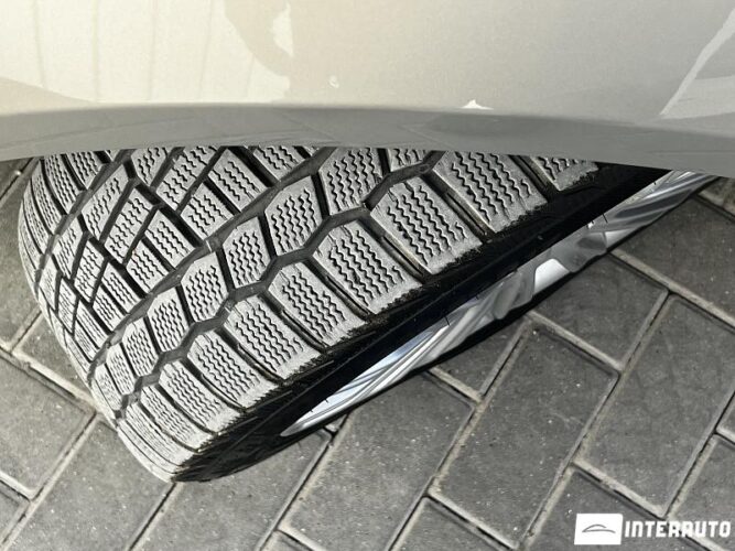 Ford Fusion 47 interauto-car