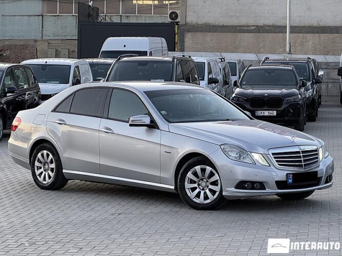 Mercedes E 220 32 interauto-car