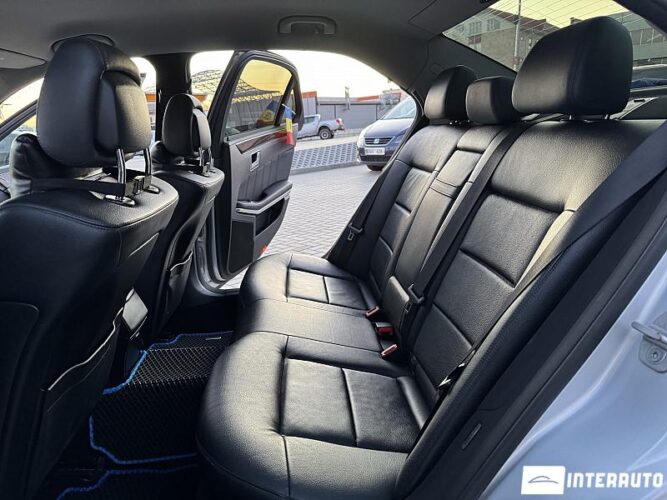 Mercedes E 220 46 interauto-car