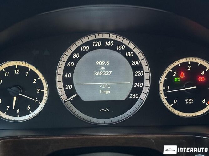 Mercedes E 220 40 interauto-car