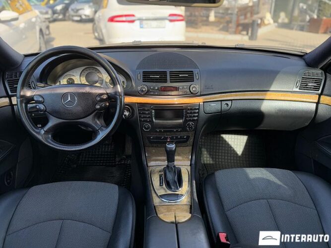 Mercedes E 200 40 interauto-car