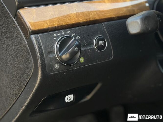 Mercedes E 200 38 interauto-car