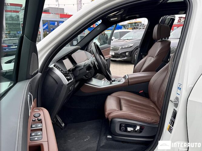 BMW X5 4.5e 43 interauto-car