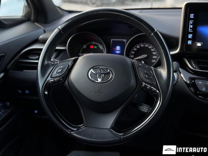 Toyota C-HR 40 interauto-car