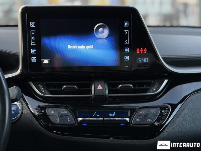 Toyota C-HR 42 interauto-car