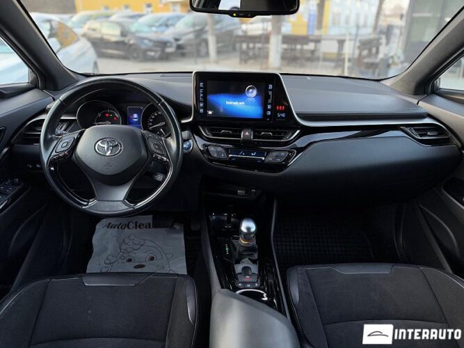 Toyota C-HR 39 interauto-car