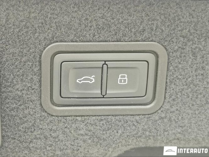 Audi A8 56 interauto-car