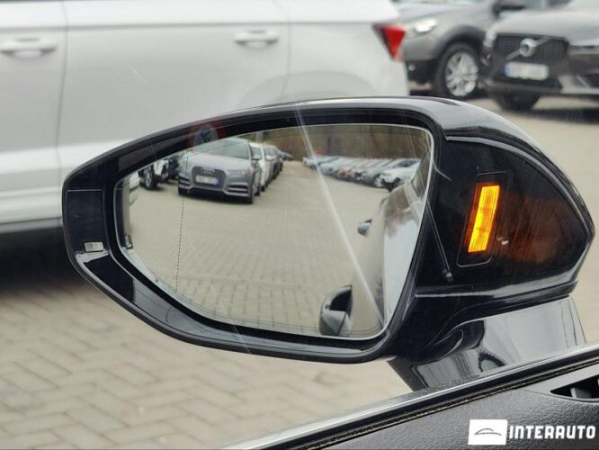 Audi A8 60 interauto-car