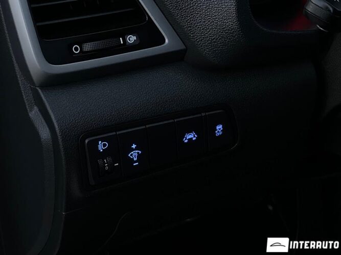 Hyundai Tucson 37 interauto-car