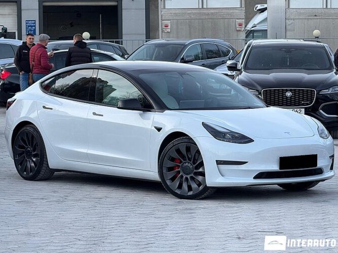 Tesla Model 3 28 interauto-car