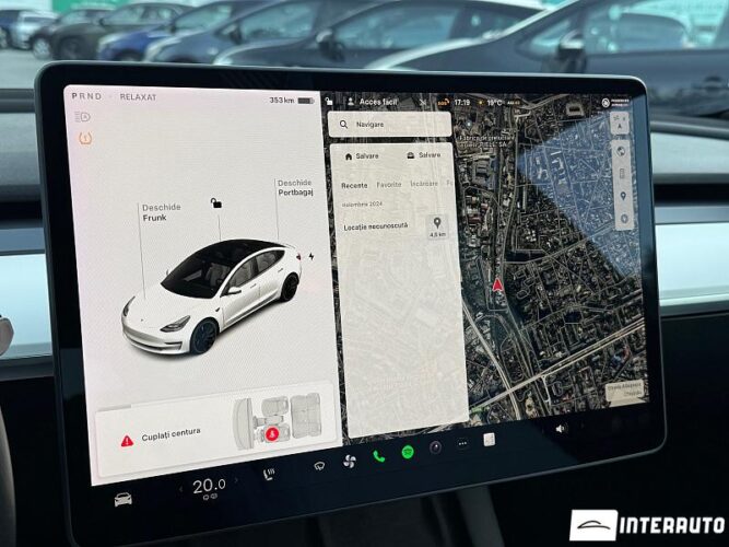 Tesla Model 3 39 interauto-car