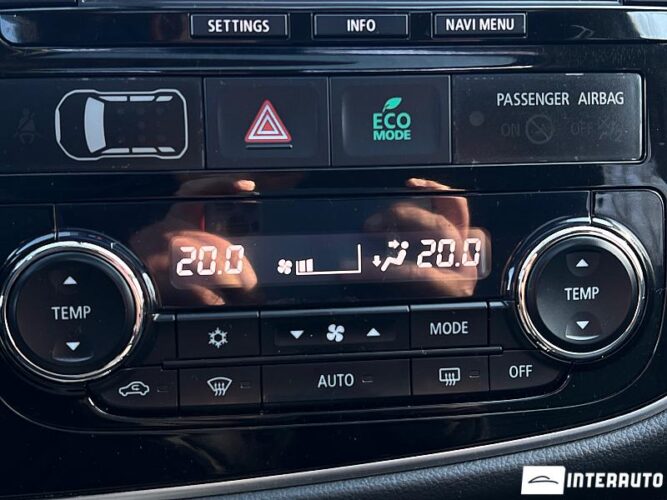 Mitsubishi Outlander 45 interauto-car