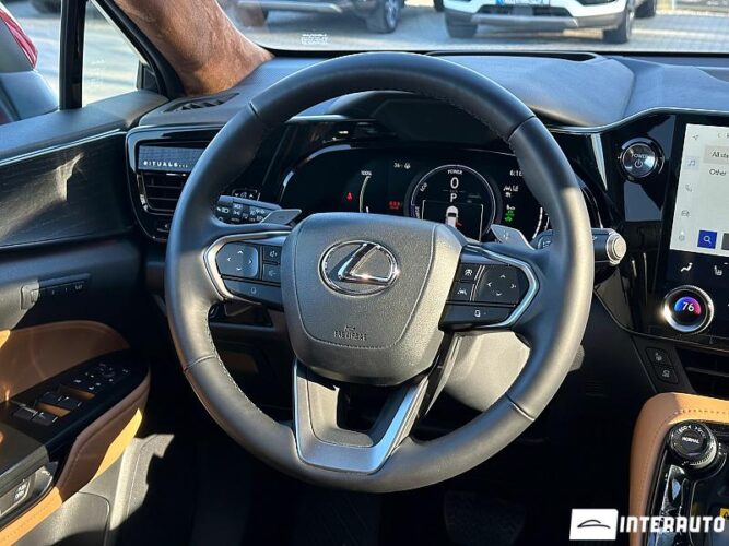 Lexus NX 450H+ 44 interauto-car