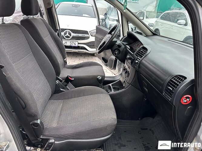 Opel Zafira 34 interauto-car