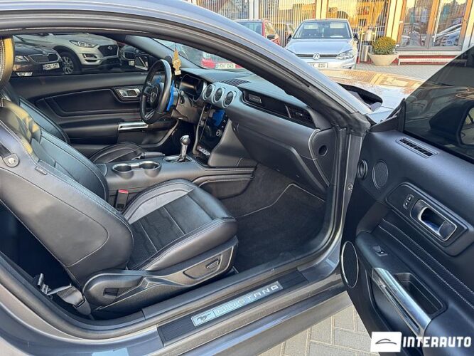 Ford Mustang 52 interauto-car