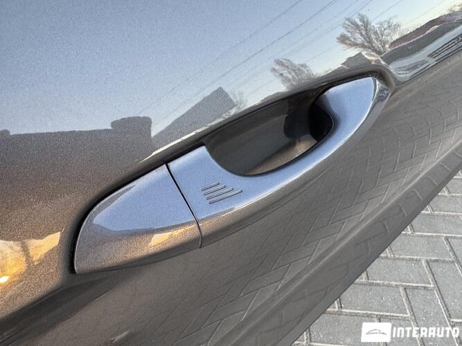 Ford Mustang 41 interauto-car