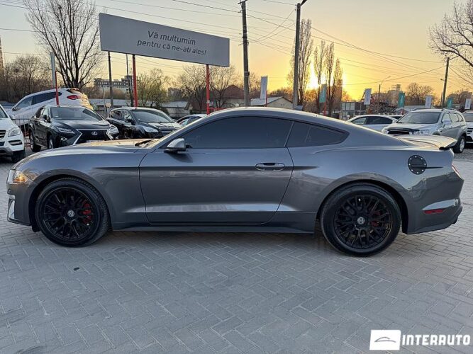 Ford Mustang 40 interauto-car