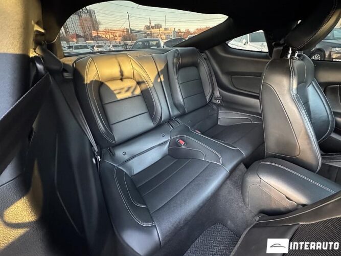 Ford Mustang 56 interauto-car