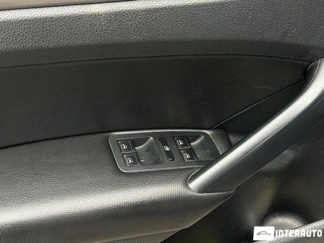 Volkswagen Passat 33 interauto-car