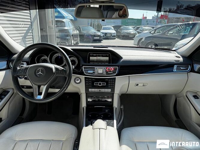 Mercedes E 300h 38 interauto-car