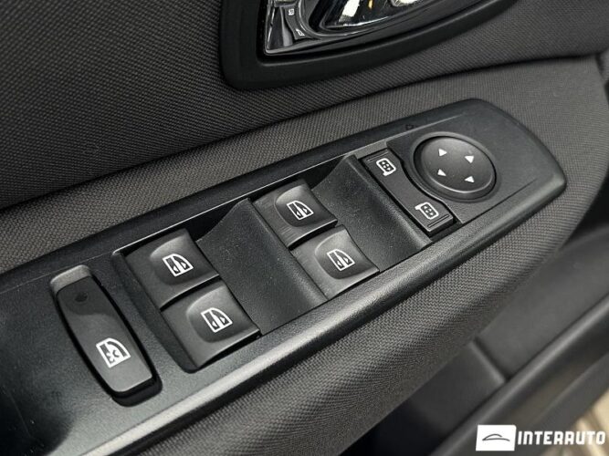 Renault Grand Scenic 43 interauto-car