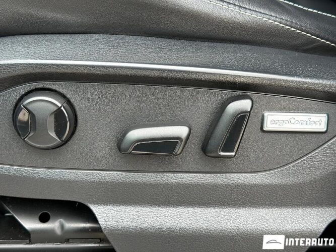 Volkswagen Amarok 49 interauto-car