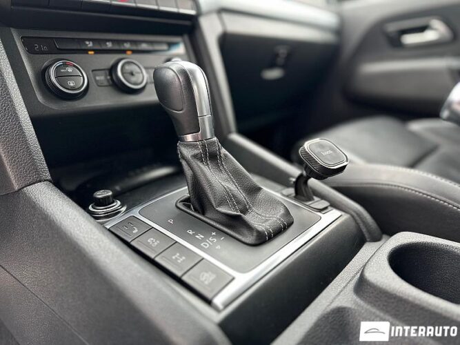 Volkswagen Amarok 47 interauto-car