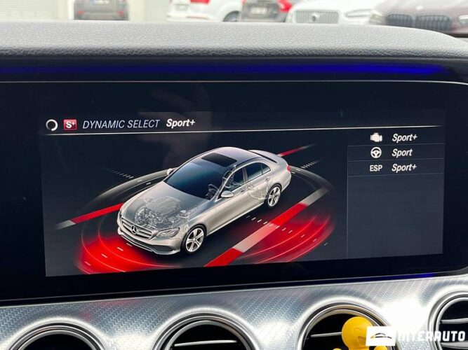 Mercedes E 200 44 interauto-car