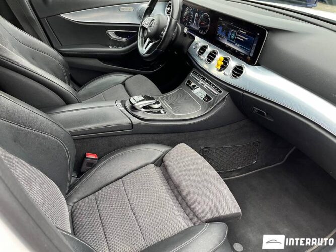 Mercedes E 200 38 interauto-car