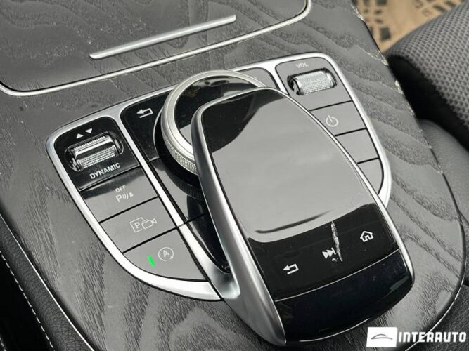 Mercedes E 200 48 interauto-car