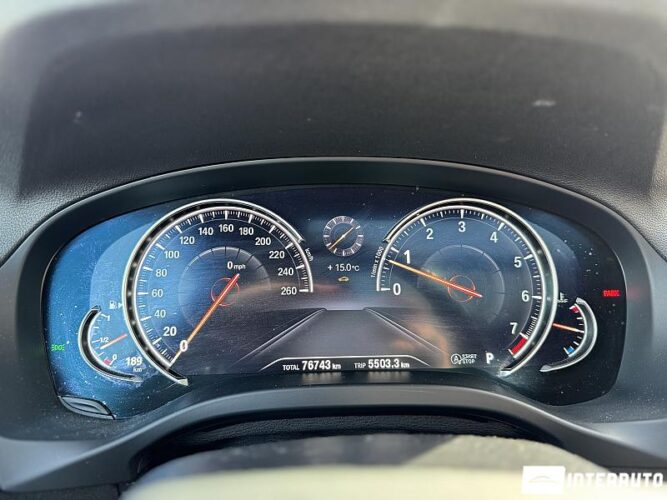 BMW X4 3.0i 46 interauto-car